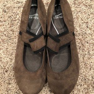 Dansko Brown Suede Mary Janes sz 40  women's 9